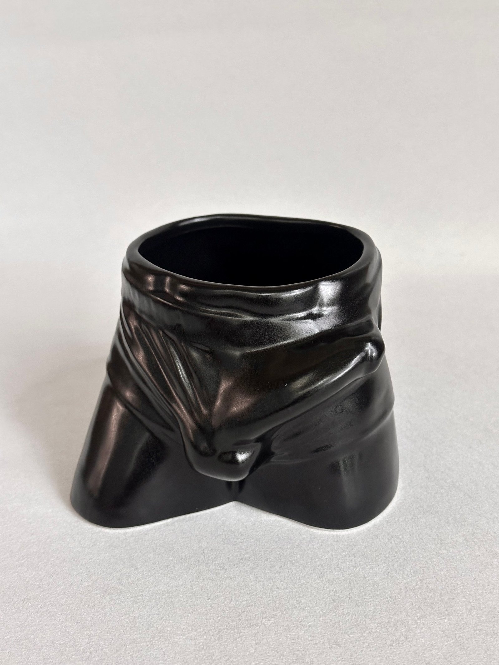 Cup of Origo Black resin sculpture by MASOMA